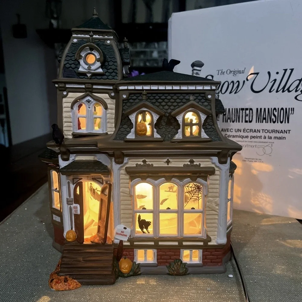 Department 56 Haunted Mansion Snow Village w/ Projection 54935 Halloween WORKS!!